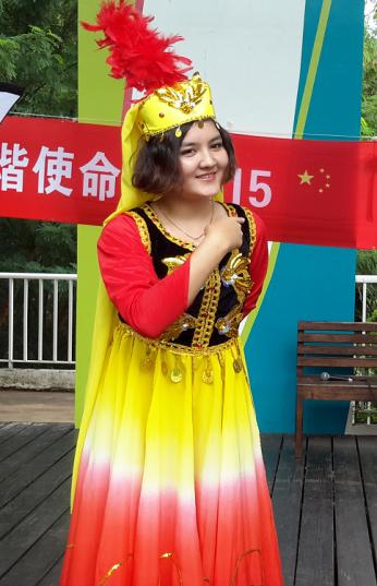 Danse de la minorité Zhang avec un costume traditionnel 38.jpg