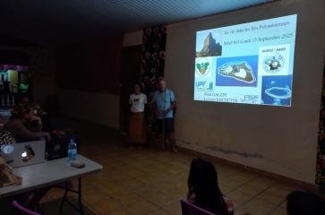 Conférence de Réné Galzin - traduction de Lovaina Rochette - ©️ Jeannot Rey, commune de Moorea